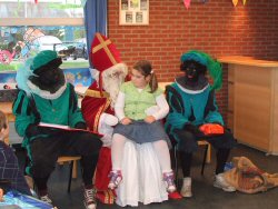 Sinterklaas bezoekt VZOD met Pieten